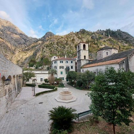 Апартаменты Old Town Kotor Square Экстерьер фото